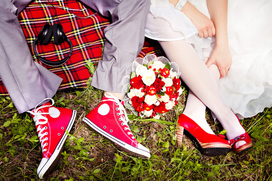 blog modern-chinese-wedding-red-shoes